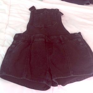 Black short overalls 🖤